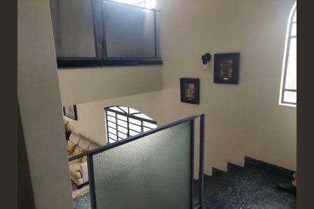 Casa à venda com 360m², 3 quartos e 4 vagas