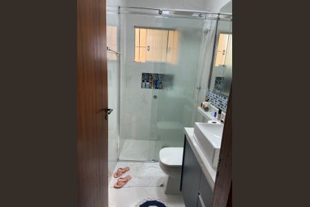 Casa à venda com 250m², 4 quartos e 4 vagas