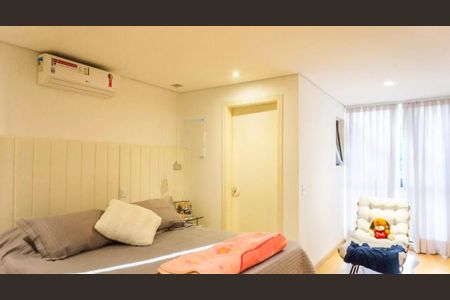 Casa à venda com 218m², 4 quartos e 7 vagas