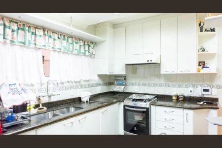 Casa à venda com 218m², 4 quartos e 7 vagas