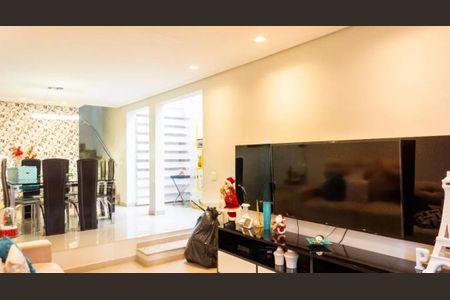 Casa à venda com 218m², 4 quartos e 7 vagas