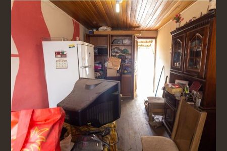 Casa à venda com 250m², 5 quartos e sem vaga