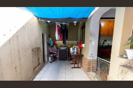 Casa à venda com 250m², 5 quartos e sem vaga