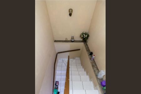 Casa à venda com 250m², 5 quartos e sem vaga