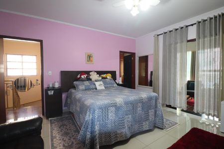 Casa à venda com 489m², 3 quartos e 5 vagasSuíte