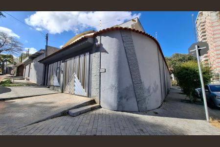 Casa à venda com 489m², 3 quartos e 5 vagasFachada
