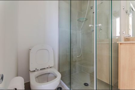 Studio para alugar com 27m², 1 quarto e sem vaga Studio para alugar com 27m², 1 quarto e sem vagaBanheiro