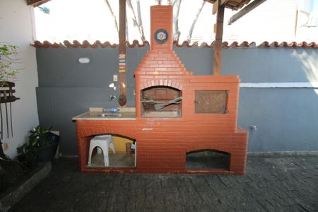 Casa à venda com 137m², 3 quartos e sem vagaÁrea gourmet - Churrasqueira