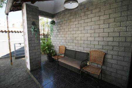 Casa à venda com 137m², 3 quartos e sem vagaVaranda