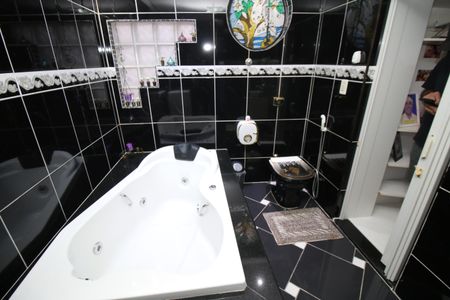 Casa à venda com 137m², 3 quartos e sem vagaBanheiro da Suíte - Banheira