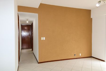 Apartamento para alugar com 75m², 3 quartos e 1 vaga Apartamento para alugar com 75m², 3 quartos e 1 vagaSala