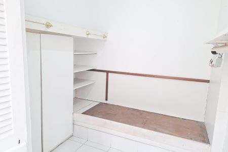 Apartamento à venda com 163m², 3 quartos e 1 vagaÁrea de Serviço