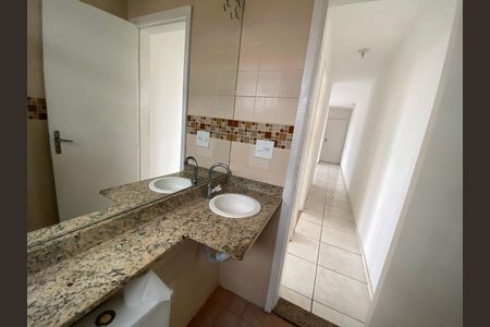 Apartamento para alugar com 75m², 2 quartos e 2 vagas Apartamento para alugar com 75m², 2 quartos e 2 vagasBanheiro Social