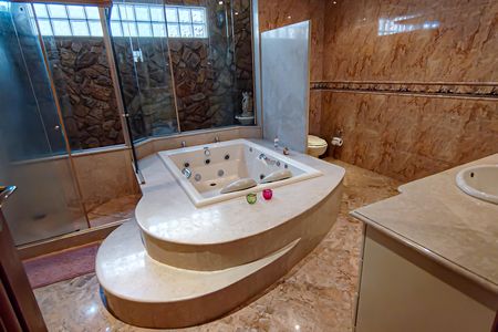 Casa à venda com 622m², 4 quartos e 2 vagasBanheiro/Suite  3 Master