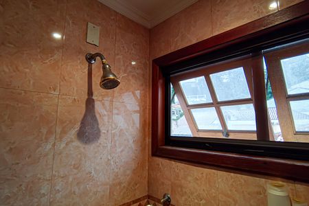 Casa à venda com 622m², 4 quartos e 2 vagasBanheiro/ Suite