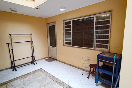 Casa à venda com 622m², 4 quartos e 2 vagasLavanderia