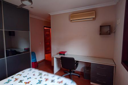 Casa à venda com 622m², 4 quartos e 2 vagas Suite 2