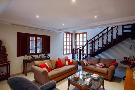 Casa à venda com 622m², 4 quartos e 2 vagasSala