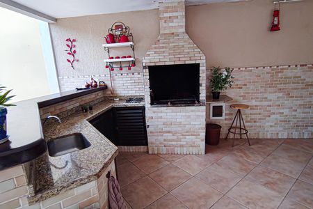 Casa à venda com 622m², 4 quartos e 2 vagasArea de lazer