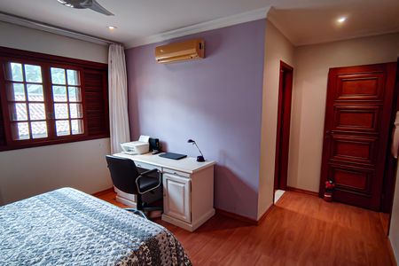 Casa à venda com 622m², 4 quartos e 2 vagas Suite