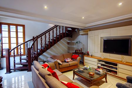 Casa à venda com 622m², 4 quartos e 2 vagasSala