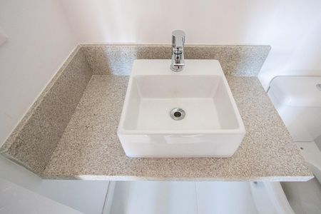 Apartamento à venda com 93m², 3 quartos e 2 vagasBanheiro social