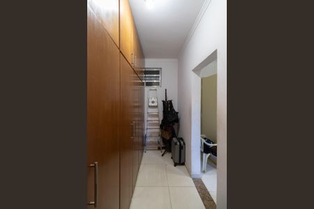 Casa à venda com 150m², 4 quartos e 2 vagas Casa à venda com 150m², 4 quartos e 2 vagasSuíte