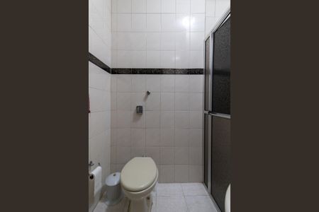 Casa à venda com 150m², 4 quartos e 2 vagas Casa à venda com 150m², 4 quartos e 2 vagasBanheiro