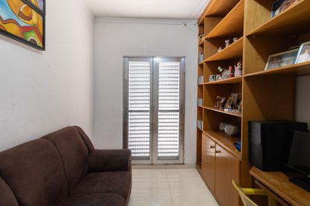 Casa à venda com 150m², 4 quartos e 2 vagas Casa à venda com 150m², 4 quartos e 2 vagasEscritório