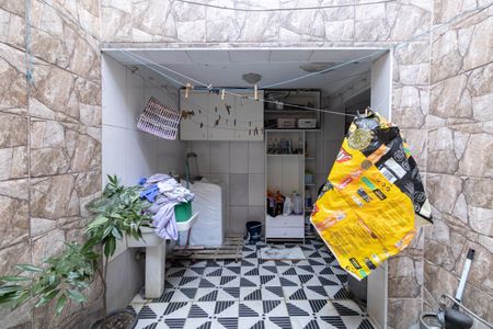 Casa à venda com 150m², 4 quartos e 2 vagas Casa à venda com 150m², 4 quartos e 2 vagasÁrea de Serviço