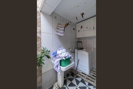 Casa à venda com 150m², 4 quartos e 2 vagas Casa à venda com 150m², 4 quartos e 2 vagasÁrea de Serviço