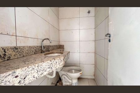 Casa à venda com 65m², 2 quartos e 1 vaga