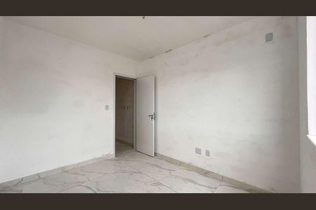 Casa à venda com 65m², 2 quartos e 1 vaga