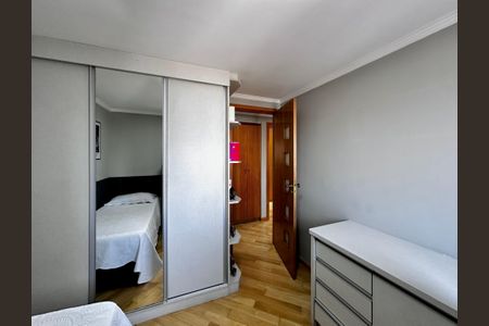 Apartamento à venda com 69m², 3 quartos e 1 vagaQuarto 2