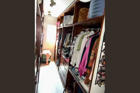 Casa de condomínio à venda com 720m², 5 quartos e 4 vagas