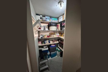 Casa de condomínio à venda com 720m², 5 quartos e 4 vagas