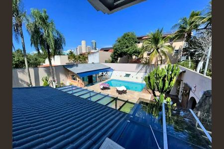 Casa de condomínio à venda com 720m², 5 quartos e 4 vagas