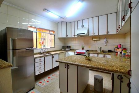 Casa à venda com 193m², 2 quartos e 2 vagas