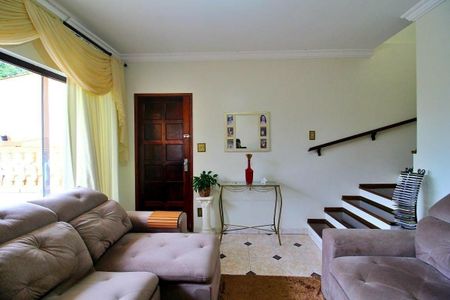 Casa à venda com 193m², 2 quartos e 2 vagas