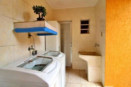 Casa à venda com 193m², 2 quartos e 2 vagas