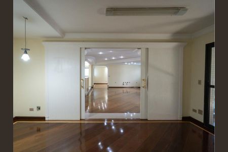 Apartamento à venda com 378m², 4 quartos e 5 vagasQuarto