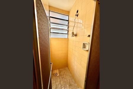 Apartamento à venda com 80m², 2 quartos e 1 vaga Apartamento à venda com 80m², 2 quartos e 1 vagaBanheiro