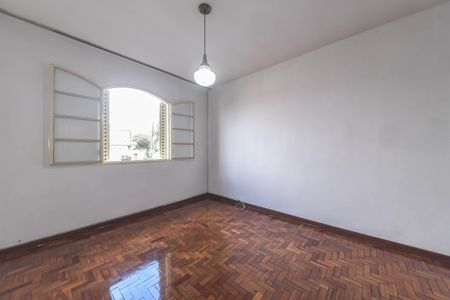 Casa à venda com 144m², 3 quartos e 2 vagasSuíte