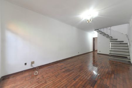 Casa à venda com 144m², 3 quartos e 2 vagasSala