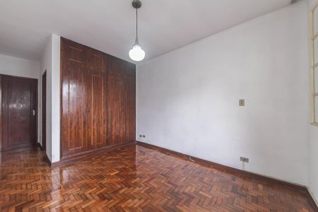 Casa à venda com 144m², 3 quartos e 2 vagasSuíte