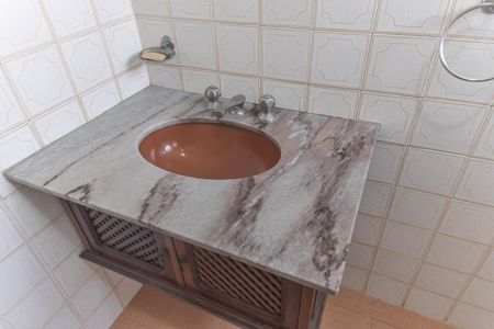 Casa à venda com 144m², 3 quartos e 2 vagasBanheiro da Suíte