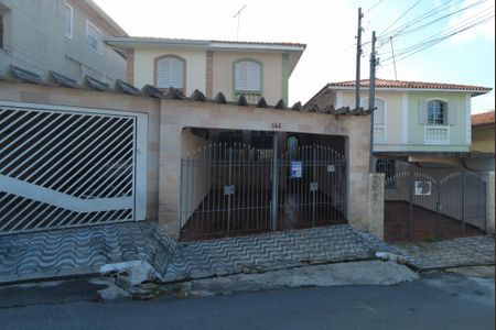 Casa à venda com 144m², 3 quartos e 2 vagasFachada