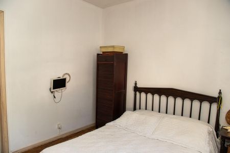 Casa à venda com 167m², 4 quartos e 3 vagas Casa à venda com 167m², 4 quartos e 3 vagasQuarto 3