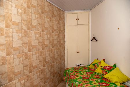 Casa à venda com 167m², 4 quartos e 3 vagas Casa à venda com 167m², 4 quartos e 3 vagasQuarto 4