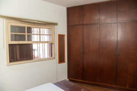 Casa à venda com 167m², 4 quartos e 3 vagas Casa à venda com 167m², 4 quartos e 3 vagasQuarto 3